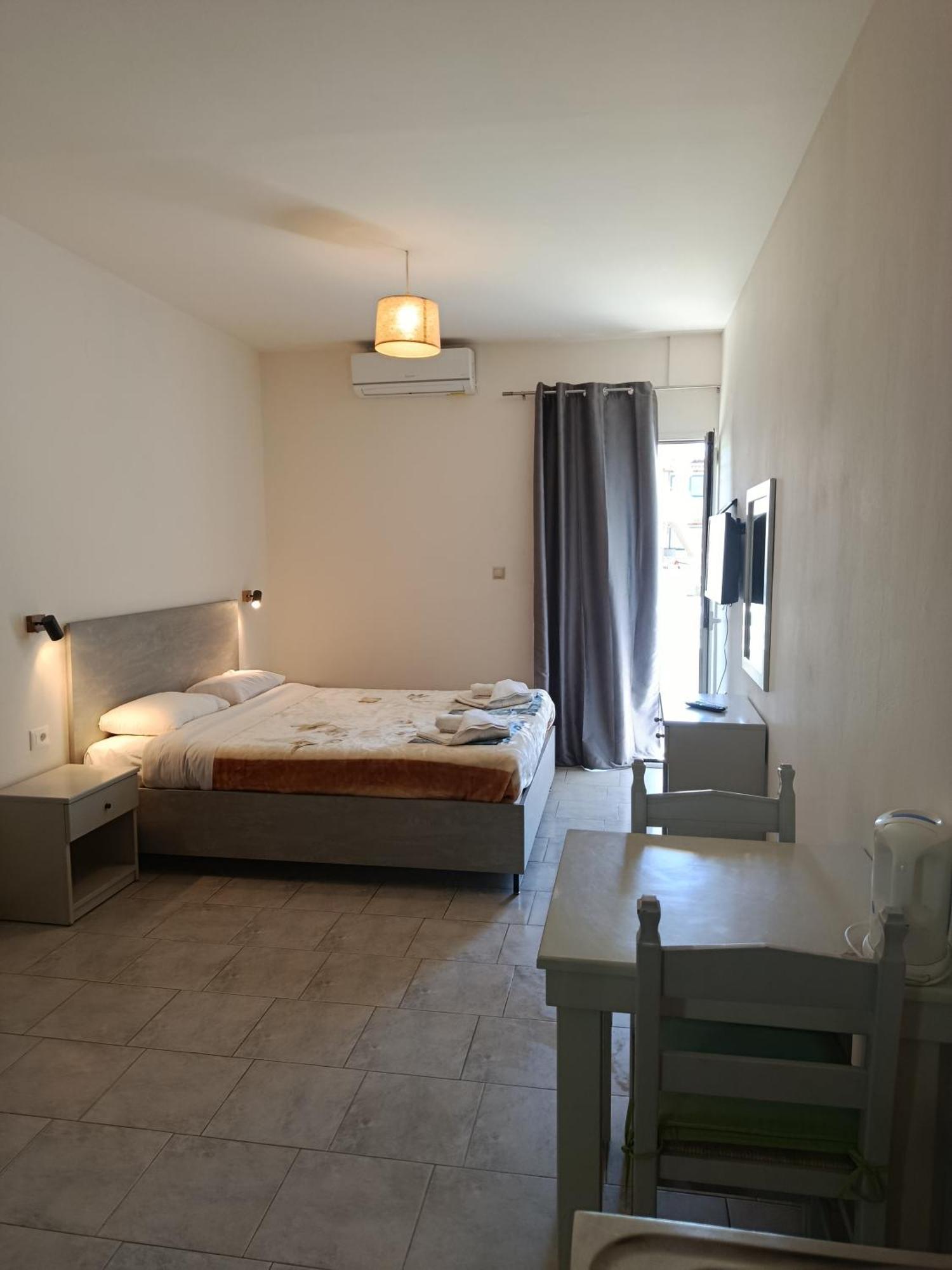 Kleri Beloni Rooms Hriszí Aktí Haniá Kültér fotó