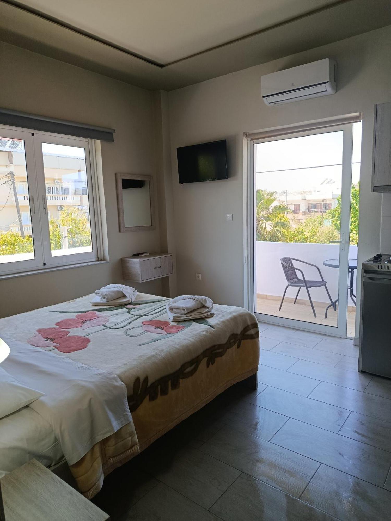 Kleri Beloni Rooms Hriszí Aktí Haniá Kültér fotó